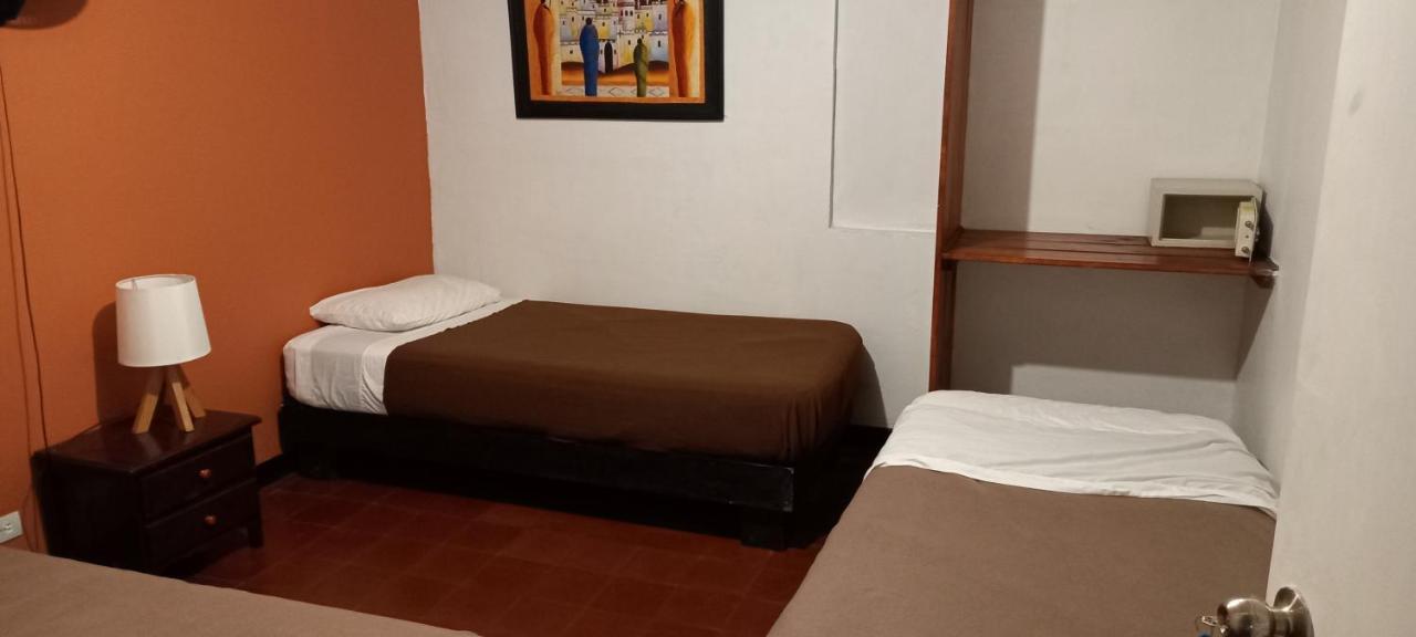 Casa Kiwi Hostel Medellín Kamer foto