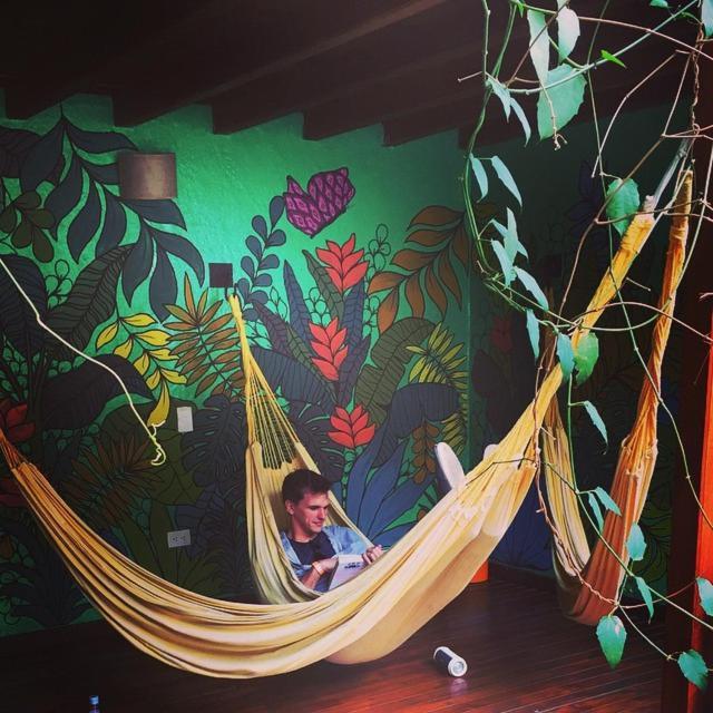 Casa Kiwi Hostel Medellín Buitenkant foto