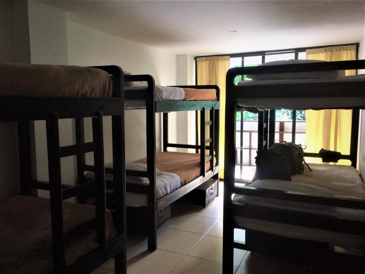 Casa Kiwi Hostel Medellín Buitenkant foto