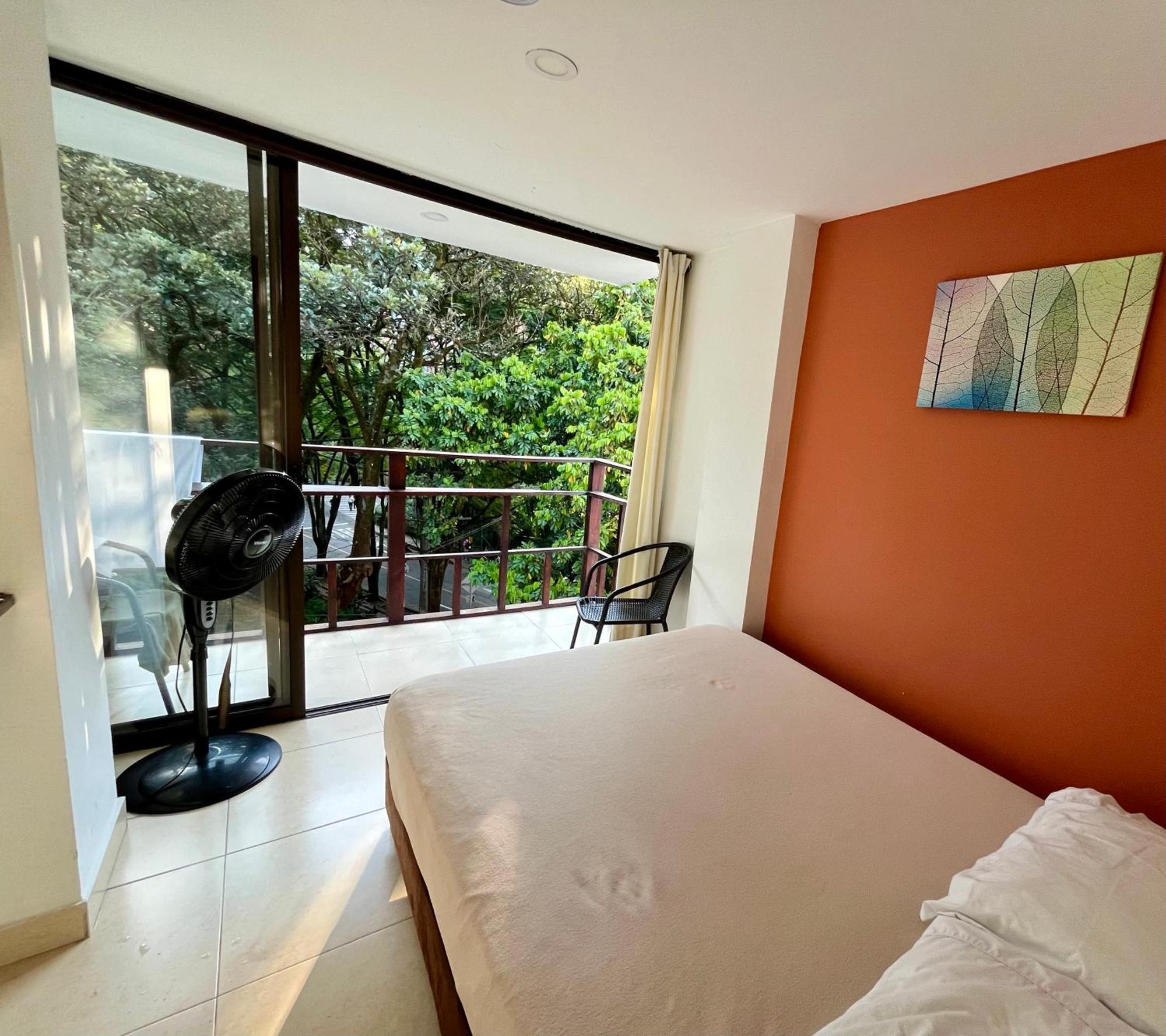 Casa Kiwi Hostel Medellín Buitenkant foto